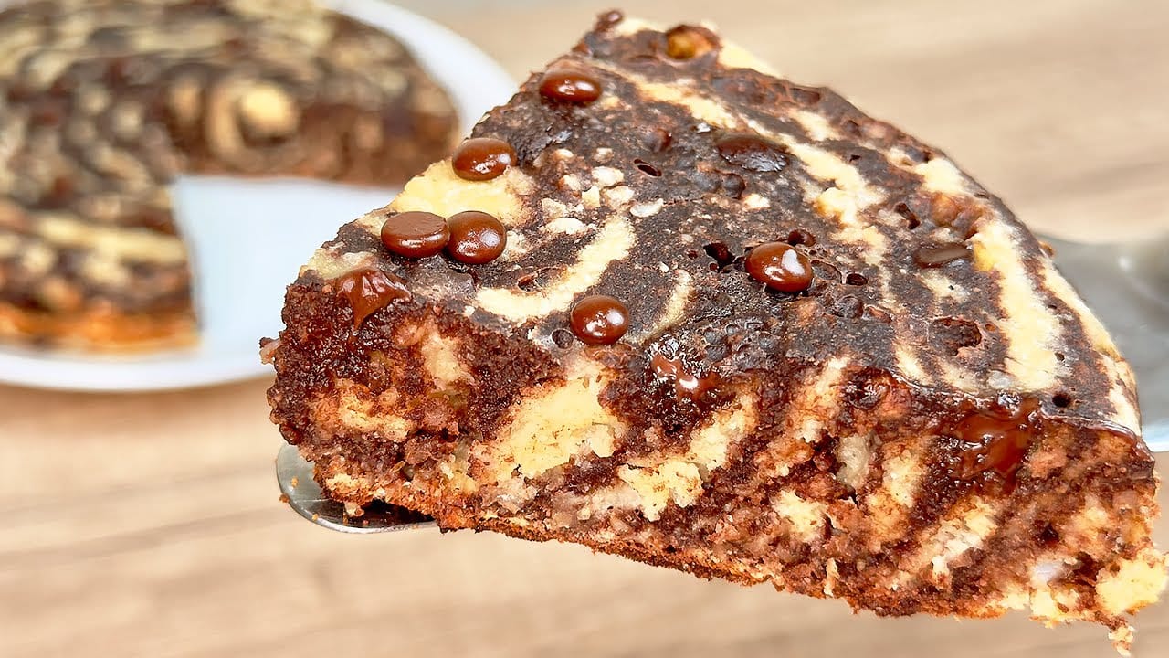 Torta di mandorle, avena e cioccolato