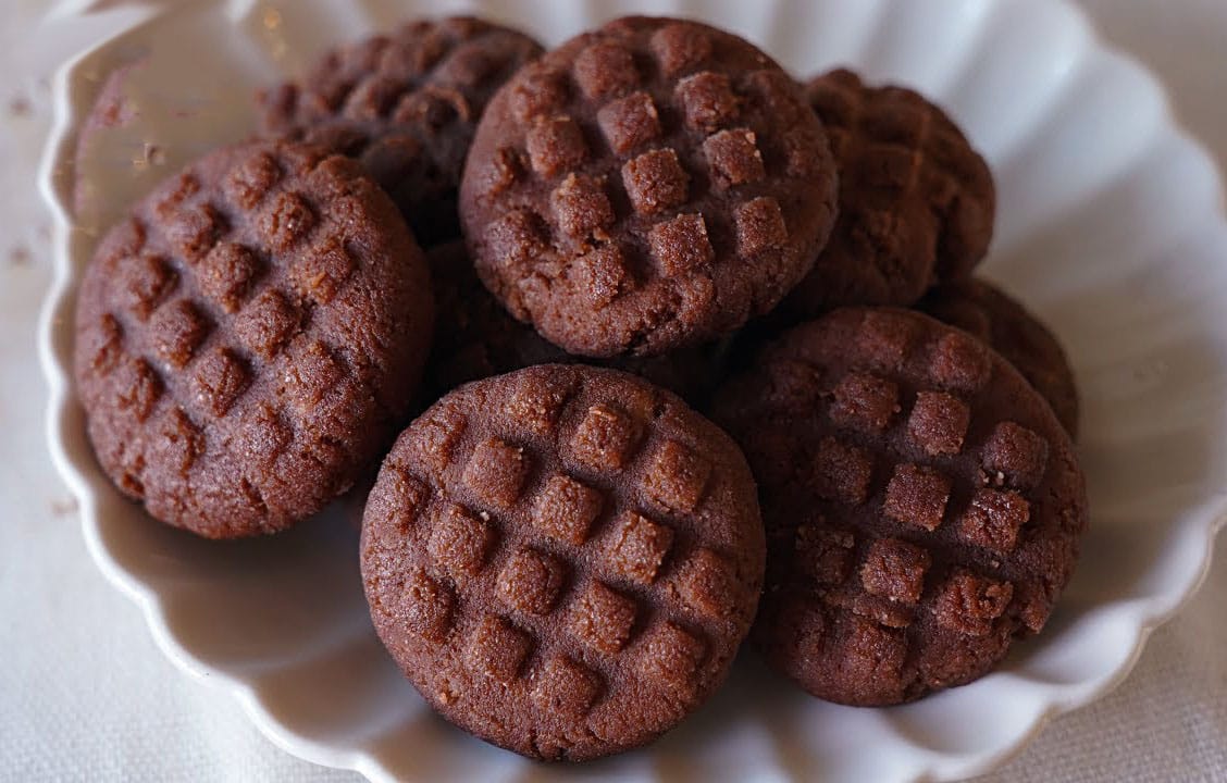 Biscotti 3 ingredienti di mandorle, banana e cacao