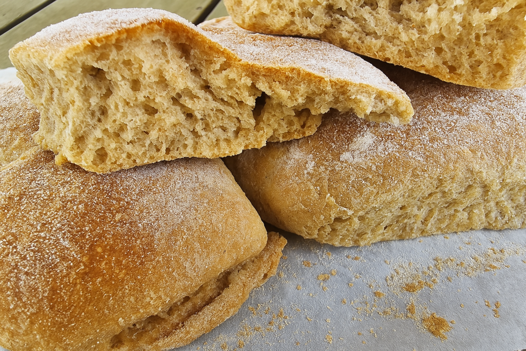 Panini integrali a dieta: ricchi di fibre, sazianti e molto più digeribili. Ti basta solo una ciotola!