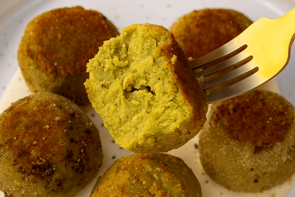 Con pochi ingredienti e niente frittura: queste polpette vegetali le preparo anche per il pranzo in ufficio. Solo 160 Kcal!