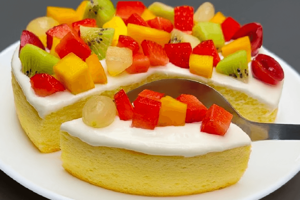 Senza farina né burro, eppure è soffice e profumata: questa tortina leggera mi ha risolto la colazione per due giorni. Solo 129 Kcal!