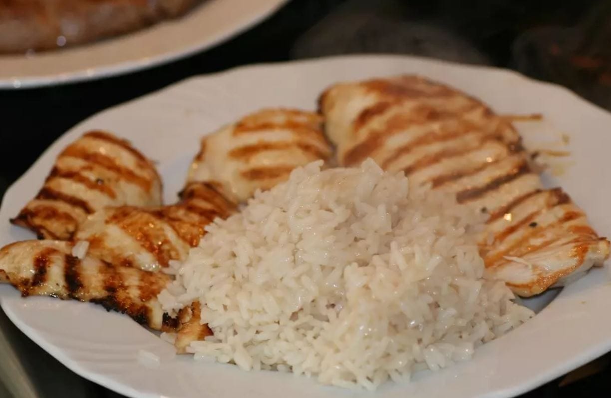 Dieta del pollo e del riso