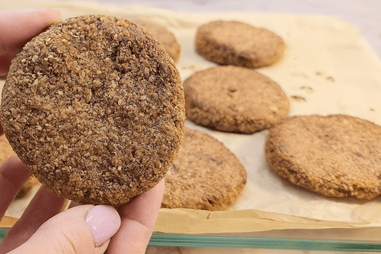 Biscotti di avena, banana e noci