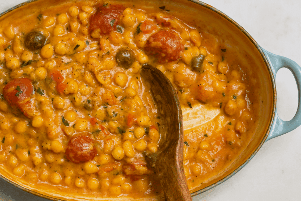 Dopo un cucchiaio non riesci a fermarti: questa zuppa di ceci è così buona che anche chi non ama i legumi farà il bis!