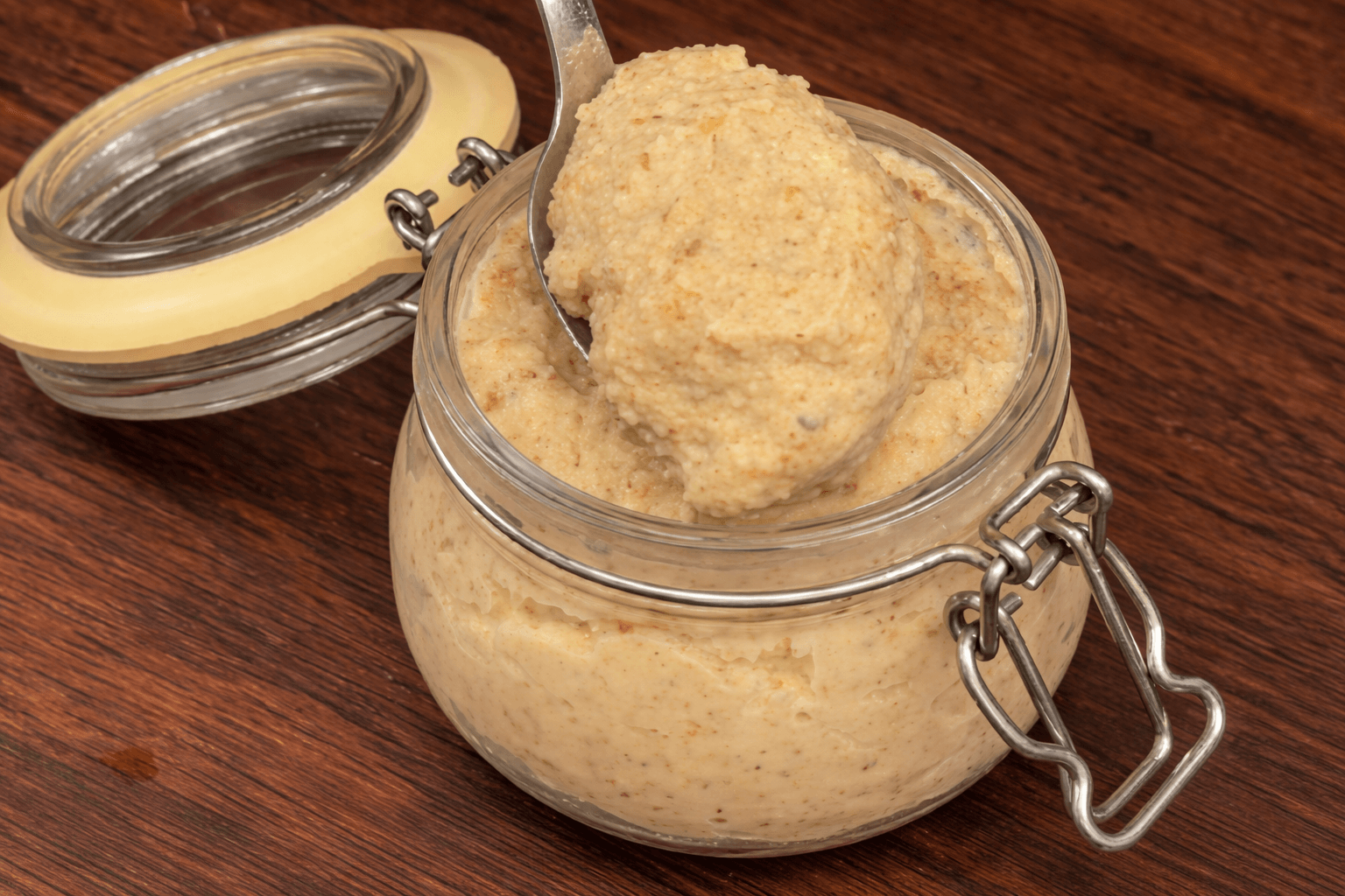 Crema spalmabile di mele e mandorle