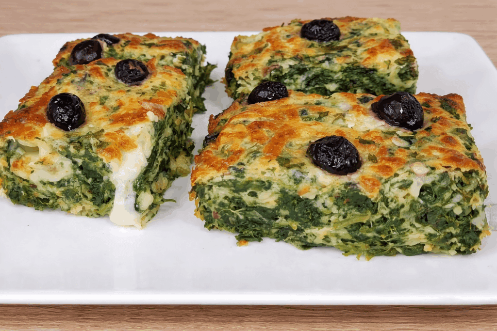 Avevo gli spinaci da consumare, così ho preparato questo sformato di spinaci al forno: leggero, proteico e con solo 260 kcal a porzione!