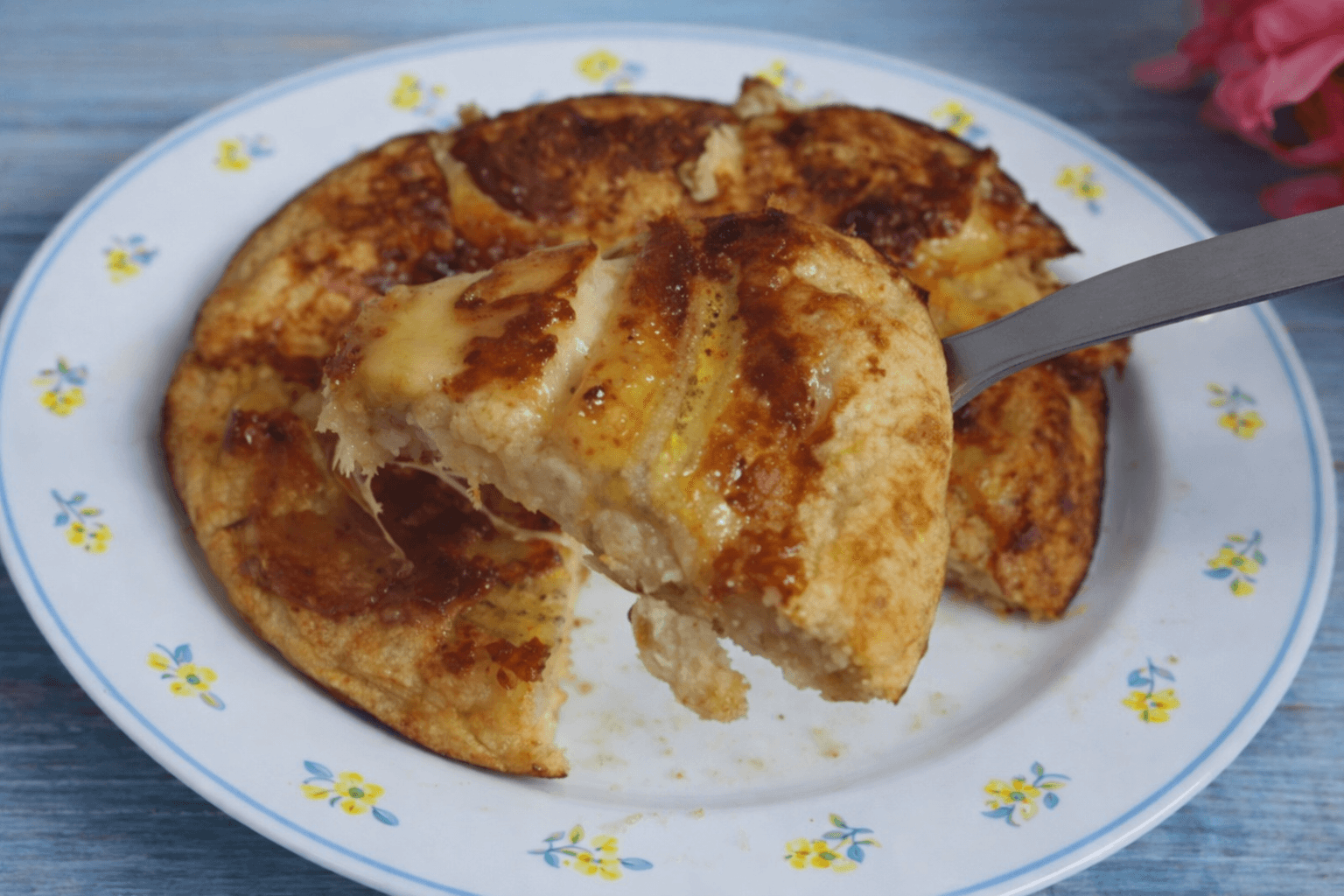 Torta di banane in padella