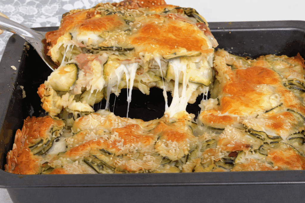 Per stasera mi andava qualcosa di leggero ma saporito, così mi sono fatta questa teglia di zucchine al forno con solo 200 Kcal!