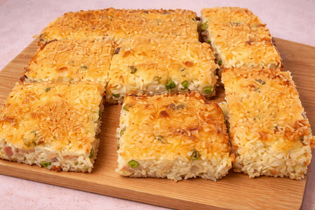 Torta di riso e piselli al forno: è venuta croccantina sopra e sotto come piace a me, perfetta anche da portare a Pasquetta!