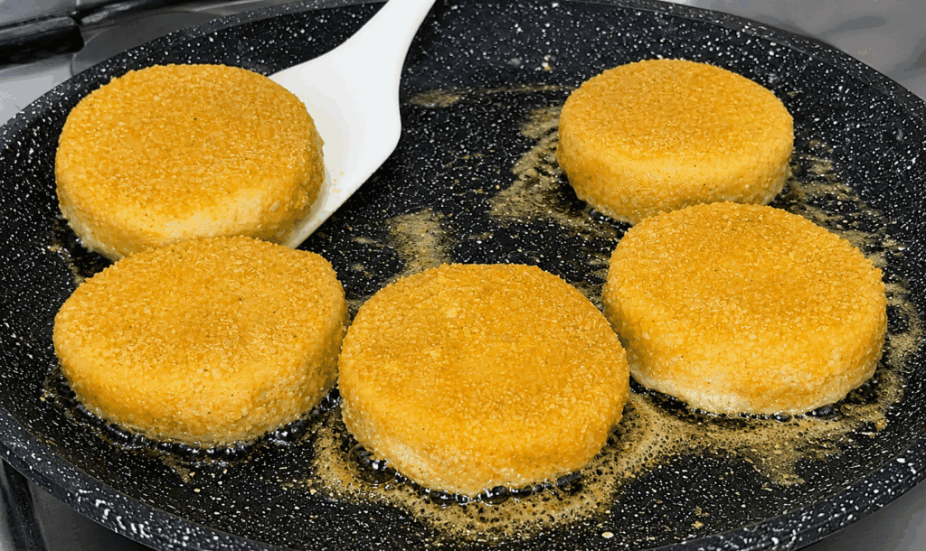 Ieri sera ho fatto queste cotolette di ceci e devo dire che sono venute perfette: saporite, buone e anche più nutrienti della carne!