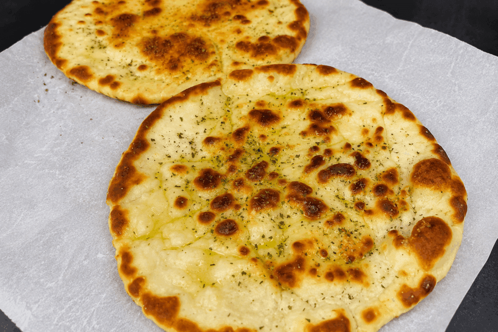 La ricetta furba delle mie focaccine allo yogurt in padella: mi salvano la cena velocemente, le farcisco come voglio e non serve lievitazione