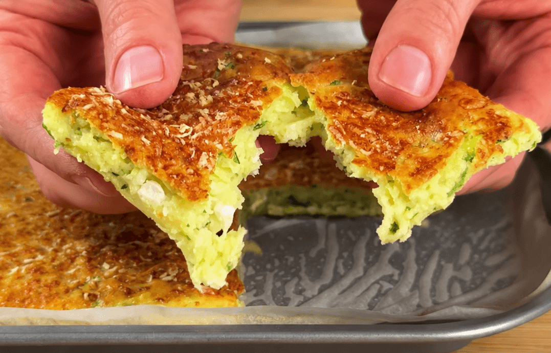 Torta furba di zucchine con feta e parmigiano