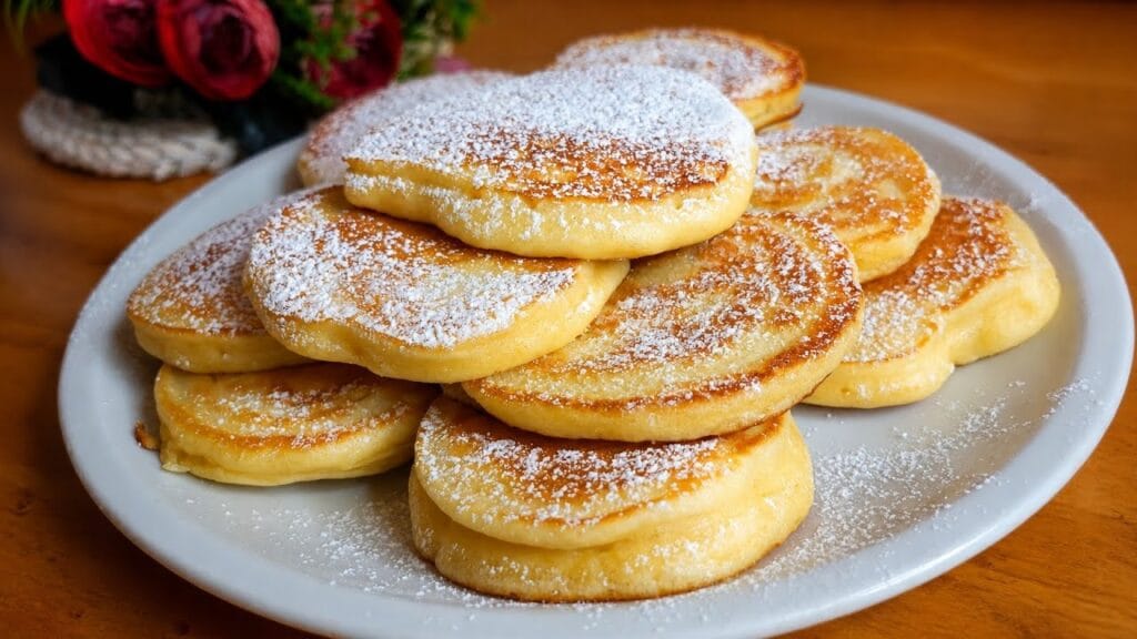 Mi sono stancata della solita colazione, così stavolta ho fatto questi pancake soffici, alti e morbidi: il trucco è l’impasto più denso e il risultato è stato pazzesco!