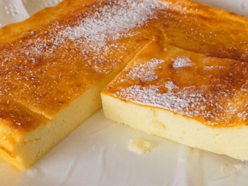 Torta cremosa allo yogurt