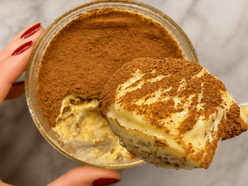 Dessert di avena, latte e caffè