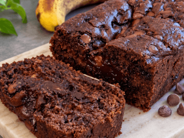 Torta al cioccolato con banana e farina d’avena