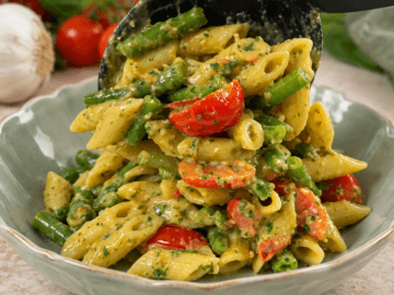 Pasta con pesto e fagiolini